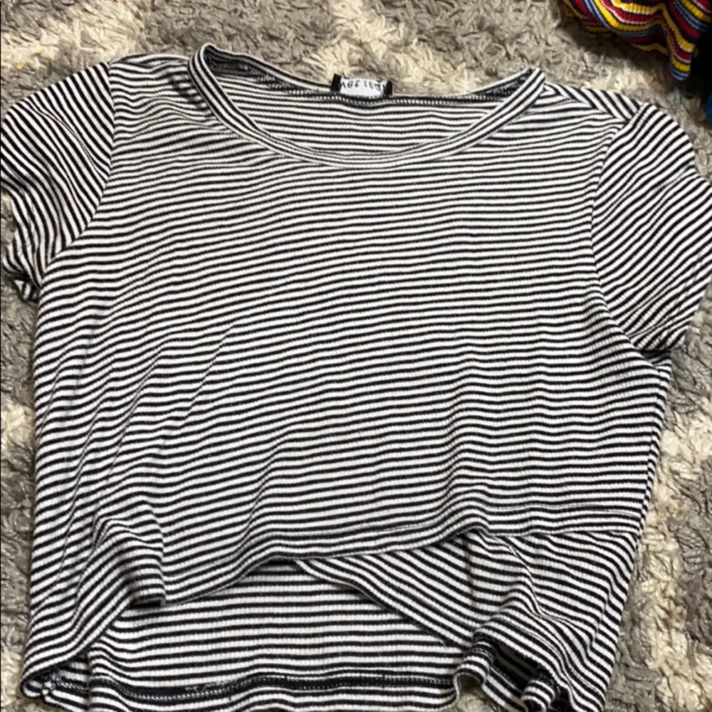 Cropped Tee